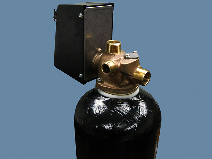 Manual backwashing filter valve